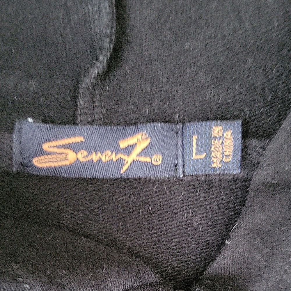 Seven7 Black Outfit with Gold Crests - Picture 2 of 7